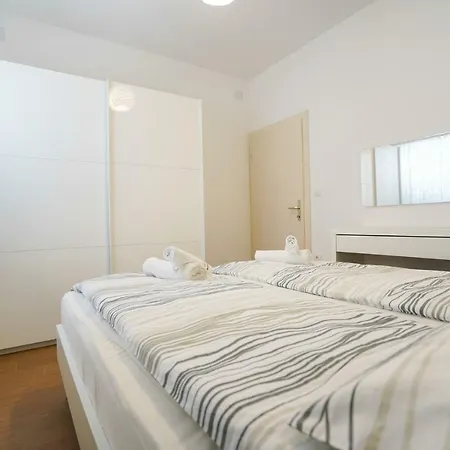 Tj 1 Apartment Zadar