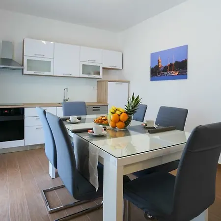 Apartment Tj 1