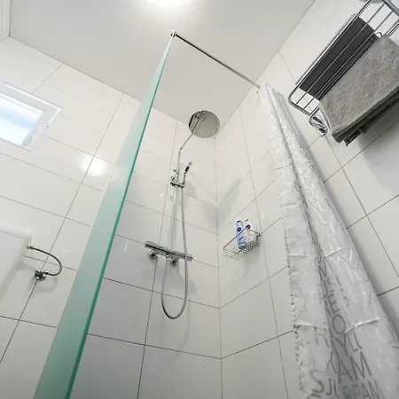 Tj 1 Apartman *