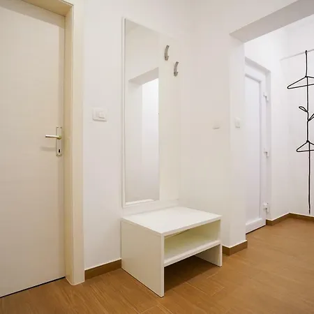 Tj 1 Apartment *